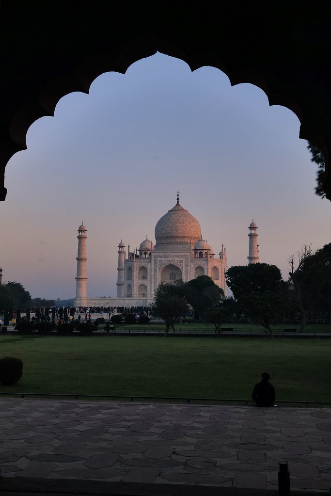 Johny Vino architecture photograph of the Taj Mahal through an arch